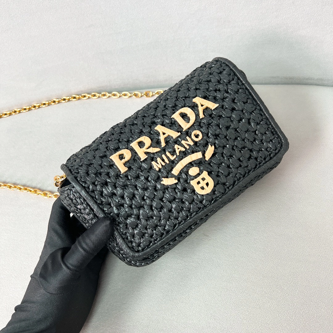 プラダ「Prada」ランウェイコレクション ショルダーバッグ
