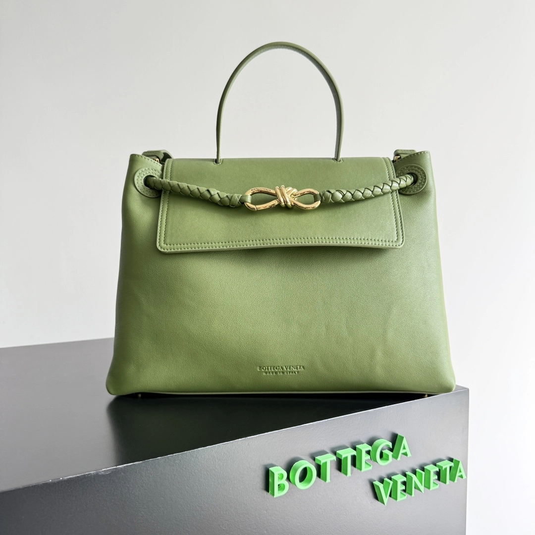 ボッテガ・ヴェネタ「Bottega Veneta」Ciao Ciao バッグ