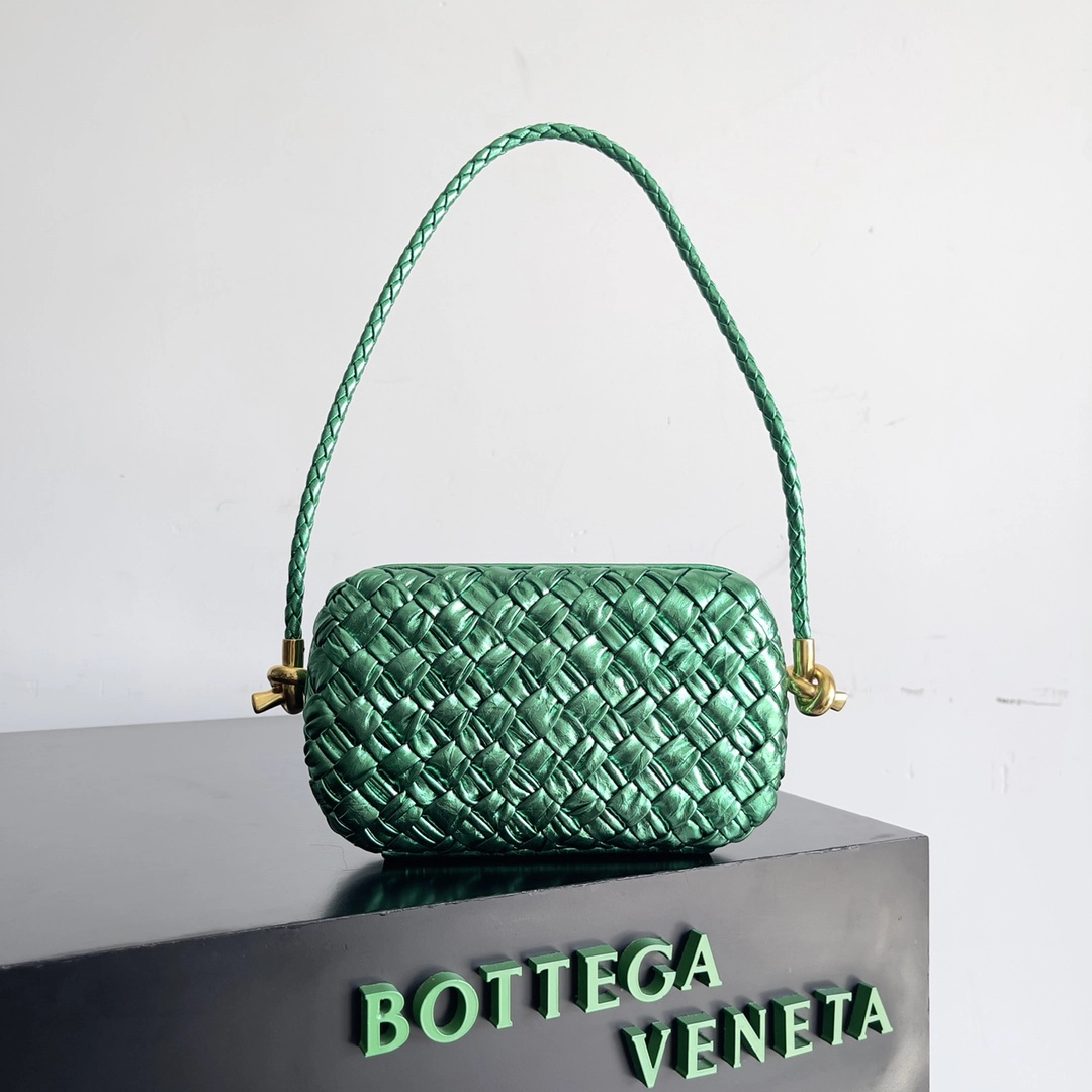 ボッテガ・ヴェネタ「Bottega Veneta」Knot ミナウディエール イブニングバッグ