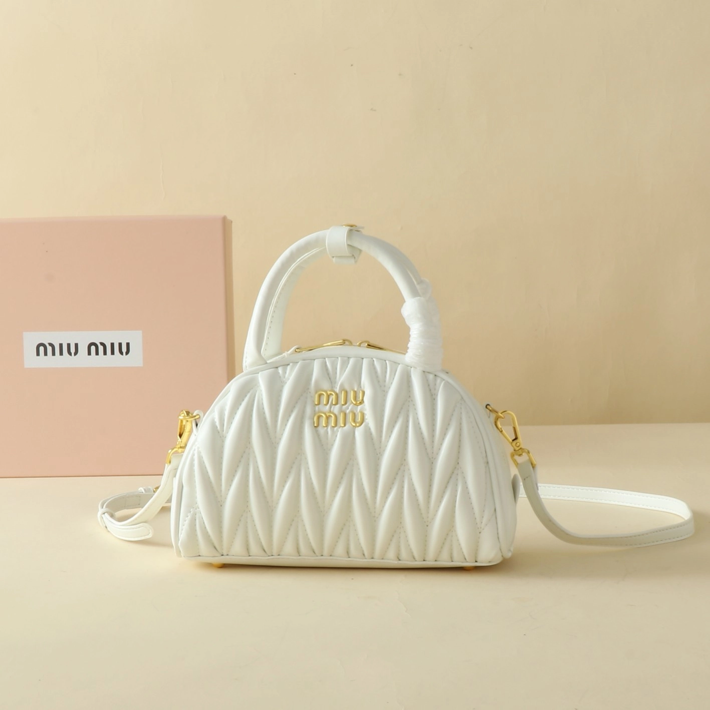 ミュウミュウ アバンチュール マテラッセレザー バッグ「Aventure Bag」