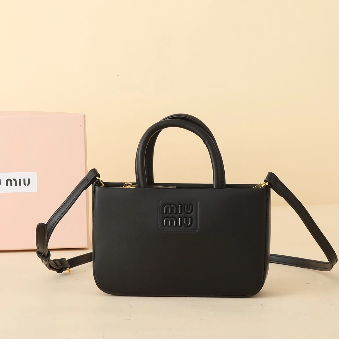 ミュウミュウ アルカディ トップハンドルバッグ「Arcadie Bag」