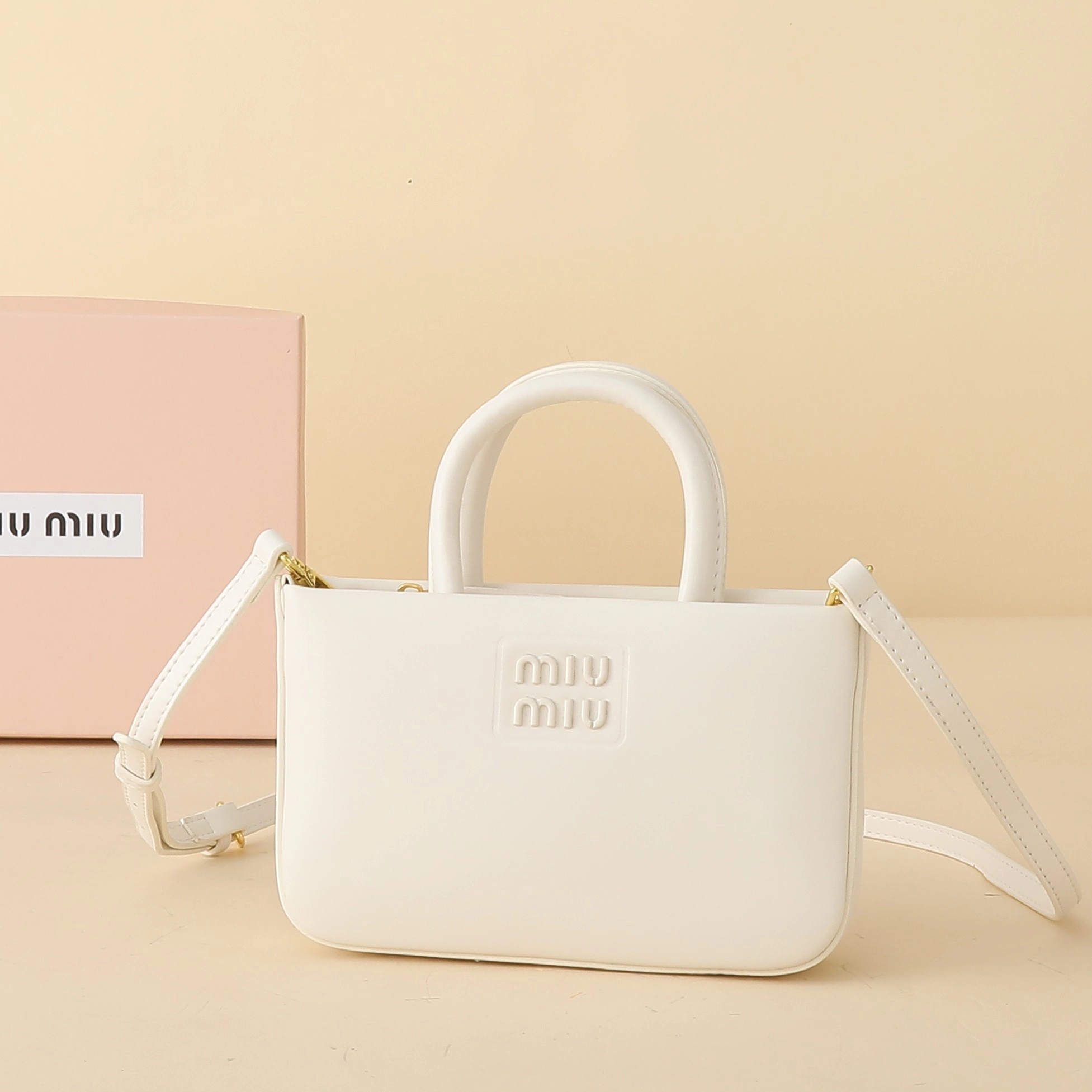 ミュウミュウ アルカディ トップハンドルバッグ「Arcadie Bag」