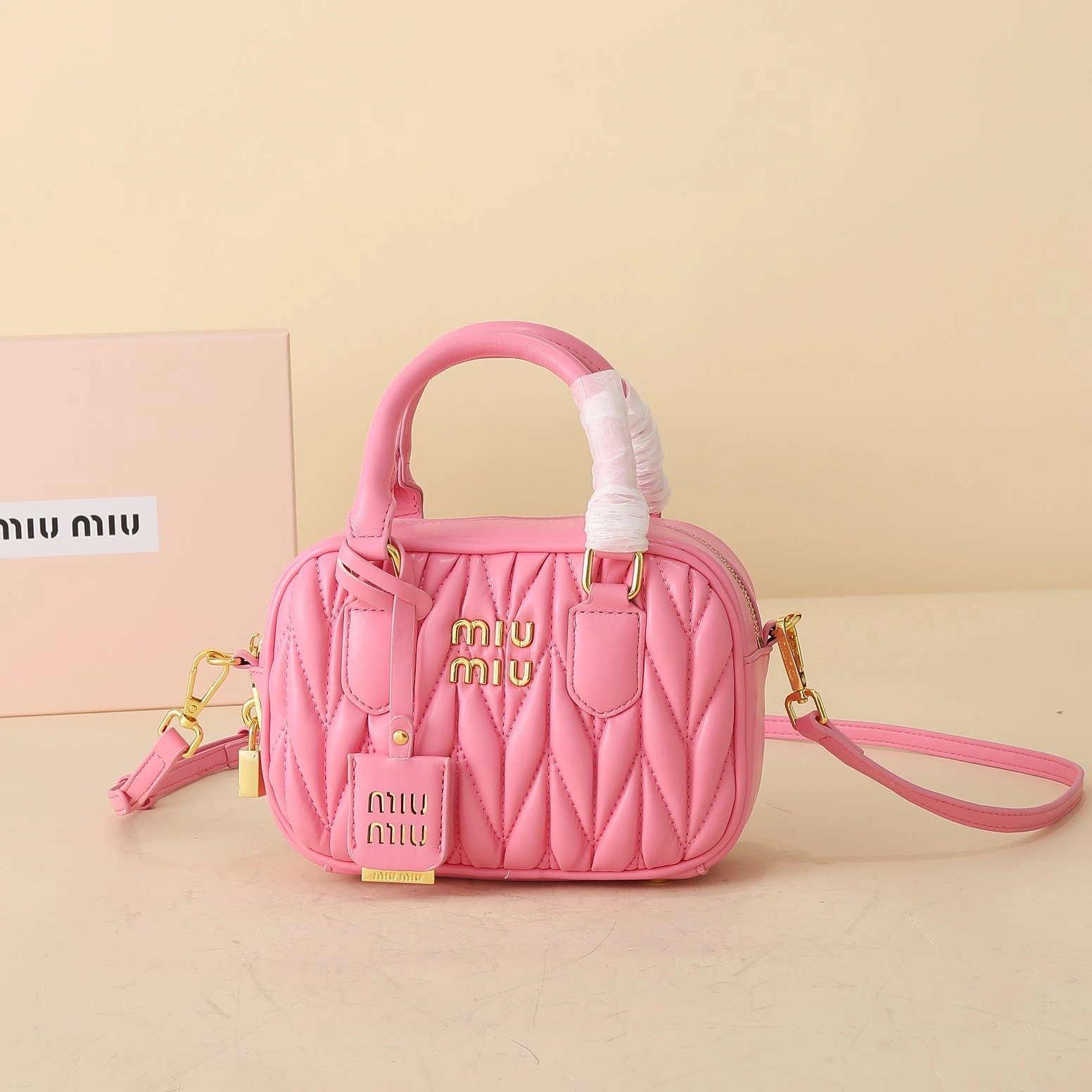 ミュウミュウ アルカディ マテラッセレザー スモールバッグ「Arcadie Bag」