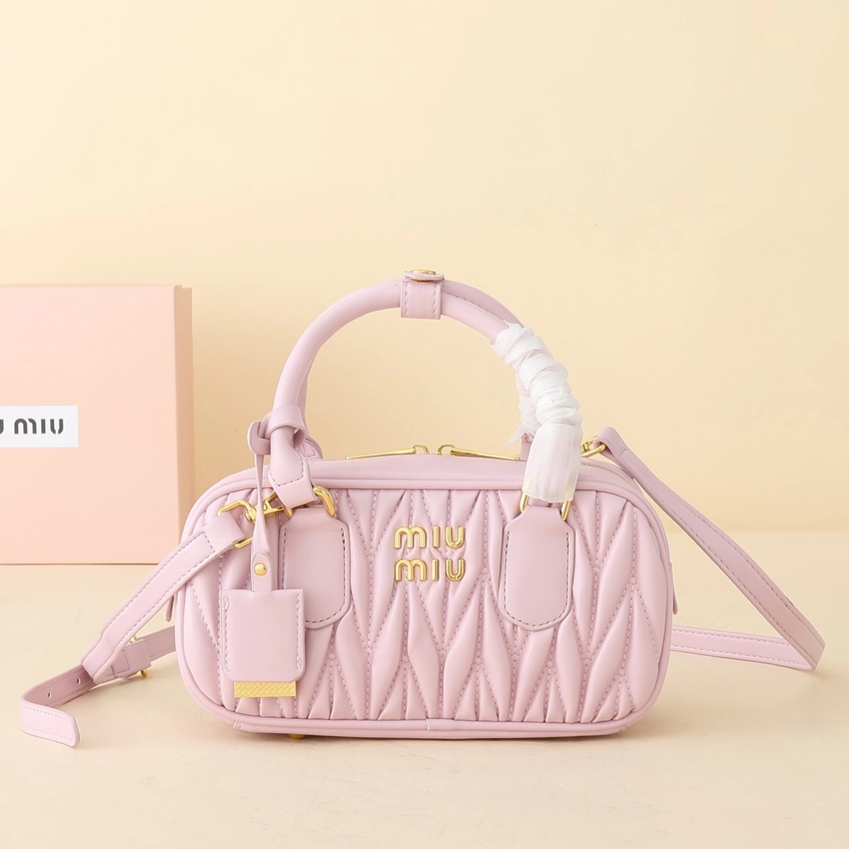 ミュウミュウ アルカディ マテラッセレザー レギュラー/ラージバッグ「Arcadie Bag」