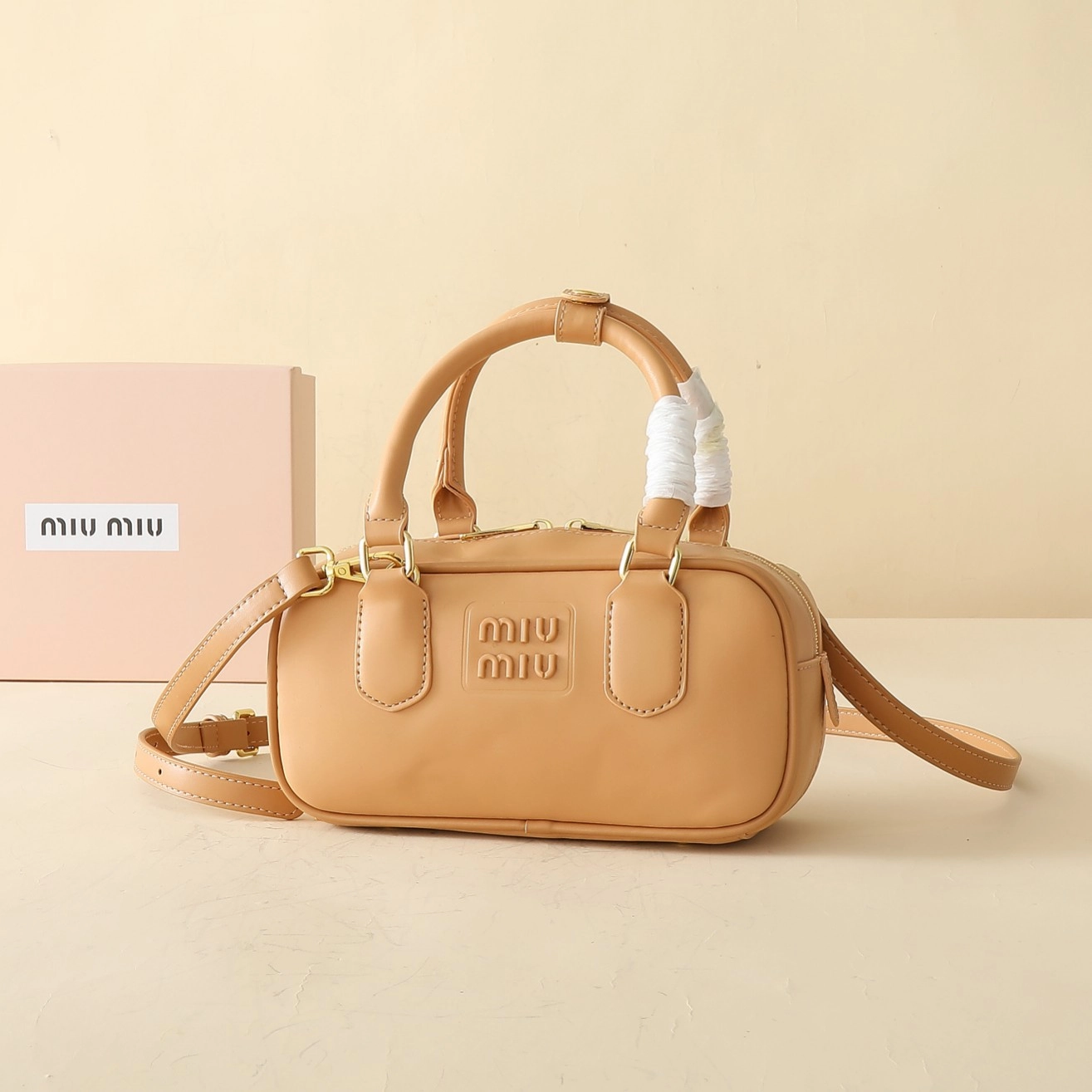 ミュウミュウ アルカディ レザー レギュラー/ラージバッグ「Arcadie Bag」